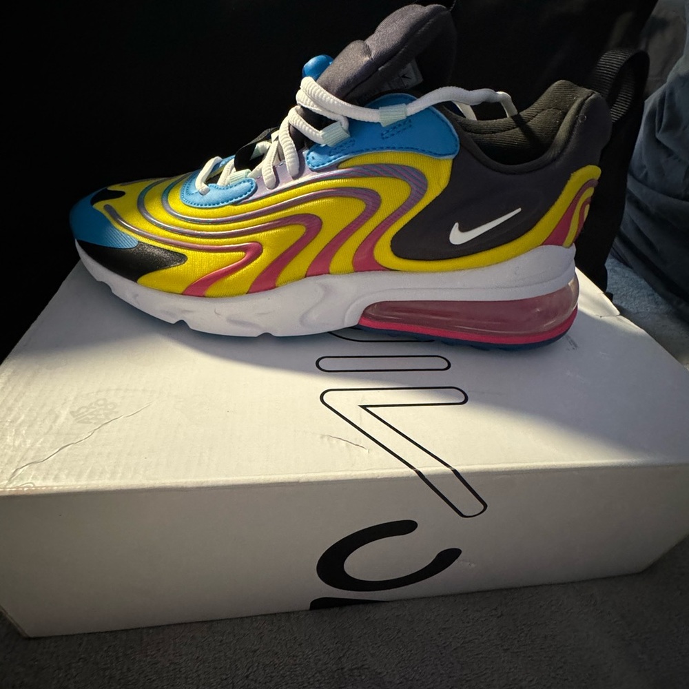 Nike 270 React - image 1